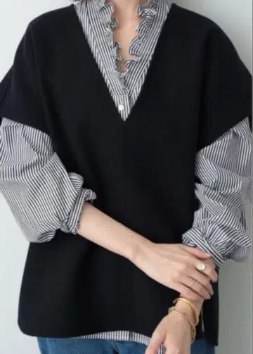 SLOBE IENA V넥 스탠드 프릴 블라우스