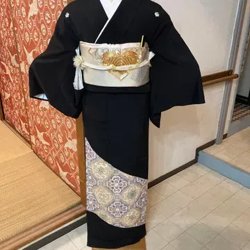 블랙 전통 예복 기모노와 오비 세트