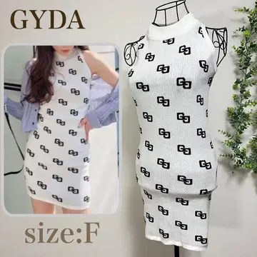 GYDA 제이다 GG 패턴 아메스리 니트 원피스 화이트 로고