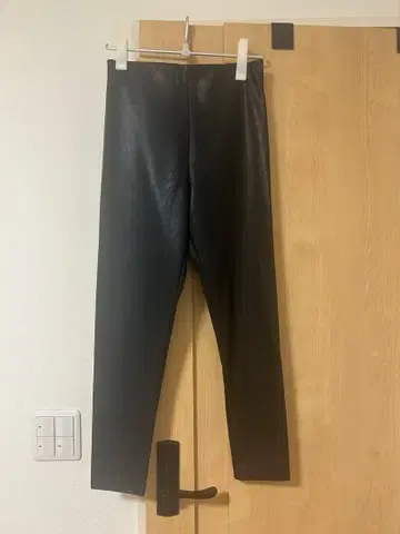 ELENDEEK 인조 가죽 레깅스