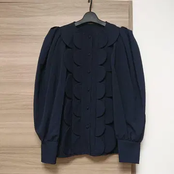 세븐틴 스캘럽 블라우스