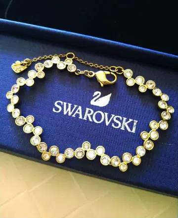 스와로브스키 거의 새상품 Fidelity 팔찌 SWAROVSKI
