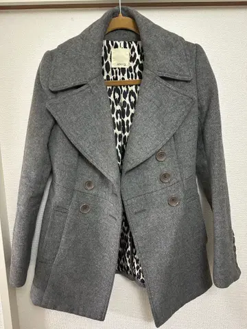 그레이 더블 브레스트 피 코트