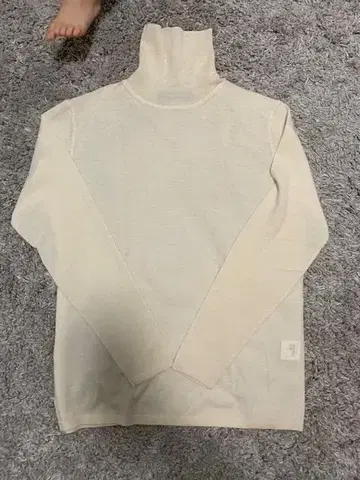 ESTNATION 에스트네이션 화이트 아이보리 니트 터틀