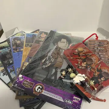 진격의 거인 클리어 파일 & 굿즈 묶음 판매