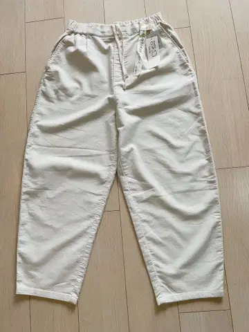 studio CLIP [쁘띠 사이즈] 작은 키 화이트 이지 팬츠