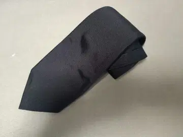 마리넬라 네이비 무지 원 포인트 넥타이