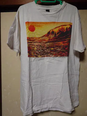 OBEY 다크 웨이브 T셔츠