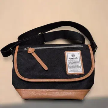 Bianchi 숄더백 블랙 캔버스