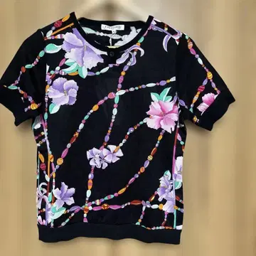 [미사용 새상품] 레오나르 반팔 니트 사이즈 40