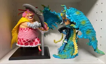 제일복권 [원피스] 빅 맘 & 마르코 피규어 (B상) 세트