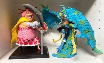 제일복권 [원피스] 빅 맘 & 마르코 피규어 (B상) 세트