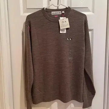 유니클로 ANYA HINDMARCH 브라운 스웨터 L