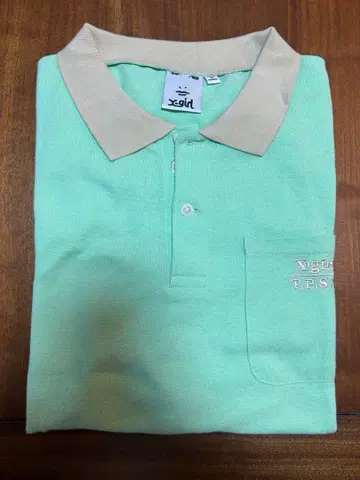 민트 그린 긴팔 피케 셔츠 베이지 옷깃