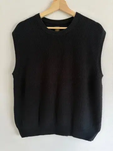 BATONER 바토너 크루넥 베스트 블랙 와시콘