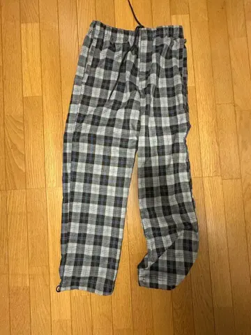 UNITED IN DIVERSITY 체크 무늬 팬츠