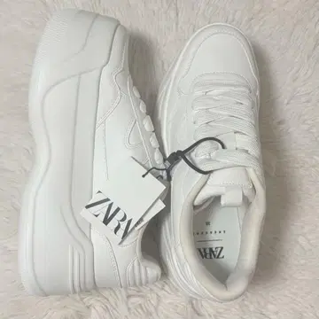 ZARA 통굽 스니커즈 화이트 24.5