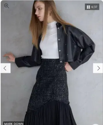 스터드 장식 블랙 자켓 M