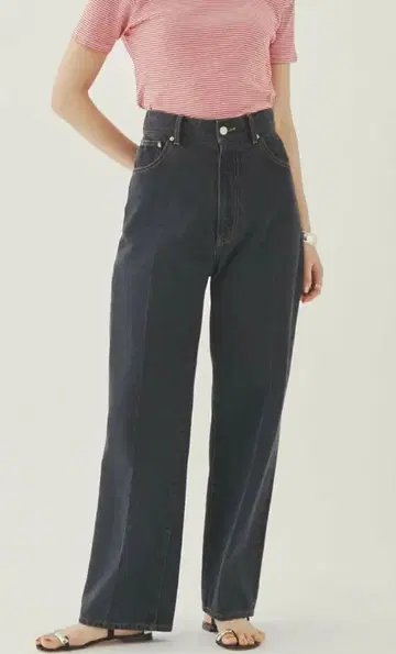 에멜 리파인즈 센터 프레스 스트레이트 데님 팬츠