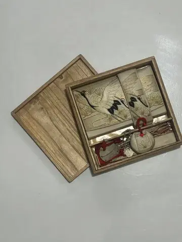 학 및 소나무 자수 일본 정통 의상 소품 세트 하코세코