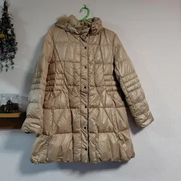 베이지 다운 코트