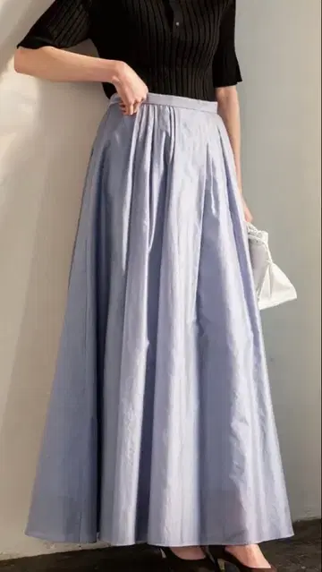 새상품급 라이트 블루 플레어 스커트