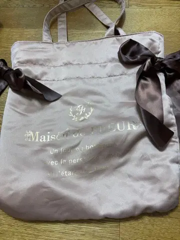 메종 드 플뢰르 토끼 토트백