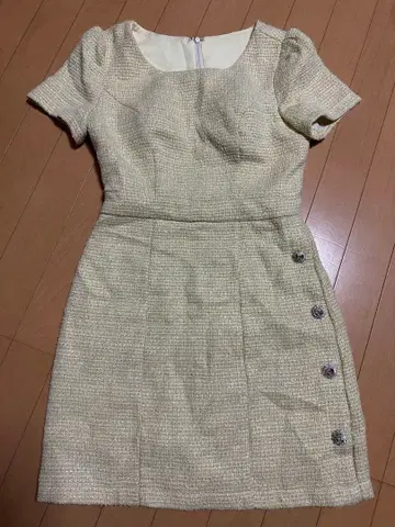 옐로우 컬러 타이트 드레스 숏 슬리브