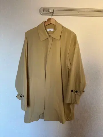 Lui's 베이지 코트