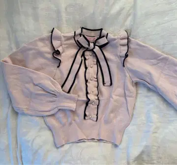 Honey Cinnamon 프릴 장식 리본 타이 스웨터 옅은 핑크