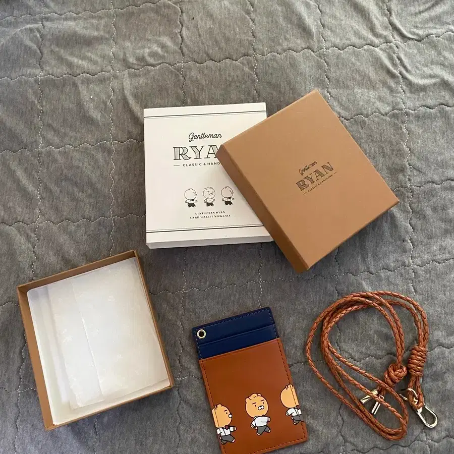 KAKAOFRIENDS | 카카오프렌즈 Kakao Friends Ryan Card Wallet #라이언,#카카오프렌즈,#카드지갑,#라이언인형  on Bunjang Global Site.