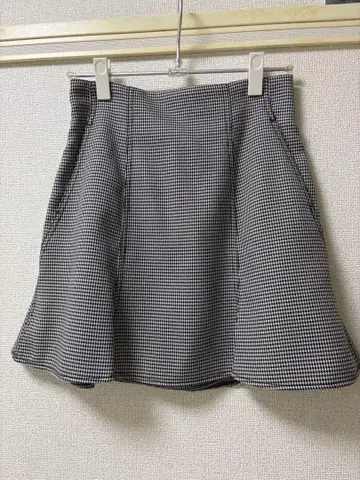 SNIDEL 체크 무늬 플레어 스커트