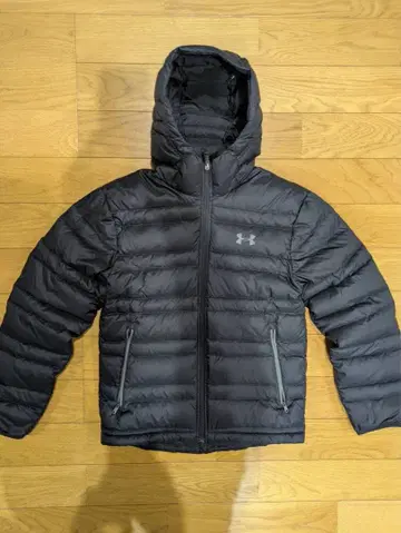 언더 아머 후드 부착 다운 자켓 블랙