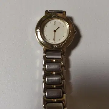 실버 아날로그 손목시계