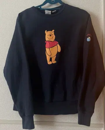 90's 디즈니 스토어 택 곰돌이 푸 맨투맨 리버스 위브 스타일