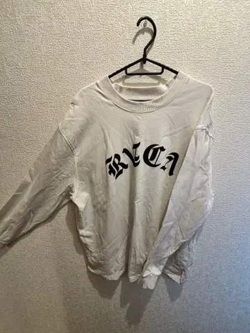 RVCA 화이트 컬러 긴팔 트레이닝복 XL