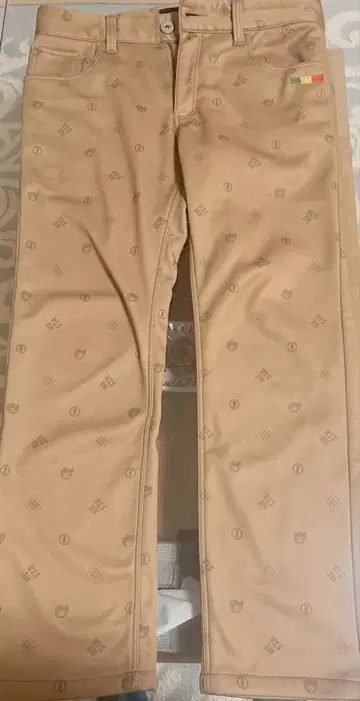 NESTA 베이지 치노 팬츠 36