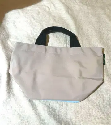 에르베샤 펠리에 1027 보트형 토트 M 사이즈