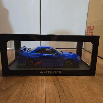 AUTOart Nissan Skyline GT-R R34 1:18