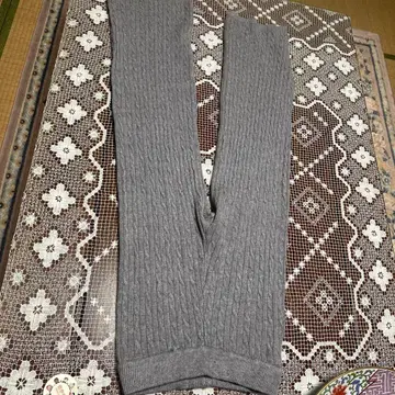 그레이 케이블 짜임 니트 레깅스