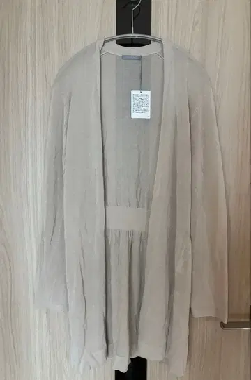 띠어리 럭스 가디건 미사용 새상품