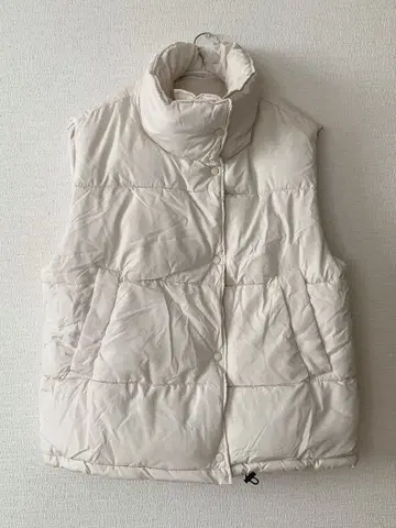 [ 미사용 ] moment + 다운 베스트 F 사이즈 화이트