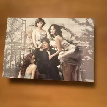 Everybody Has Secrets CD+DVD 세트