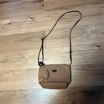 STANDARD SUPPLY 숄더백 모카