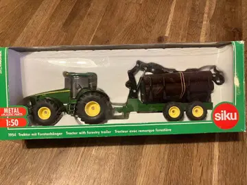 siku FARMER 1954 트랙터와 포레스트 트레일러 1:50