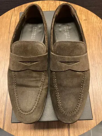 BARNEYS NEW YORK 스웨이드 로퍼 다크 브라운 40