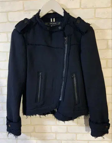 [ ZARA BASIC ] 커팅 디자인 라이더 자켓 울