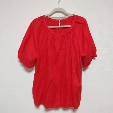 untitled 레드 퍼프 슬리브 셔츠 사이즈 44