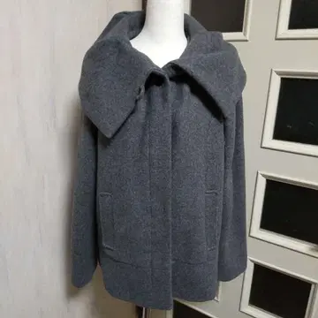 Alphabet's alphabet 차콜 그레이 하프 코트