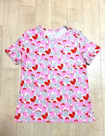 새상품급 Tricot Chic 이탈리아제 꽃무늬 t셔츠